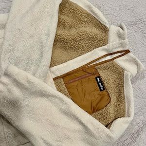 COLIMBIA pull over fleece